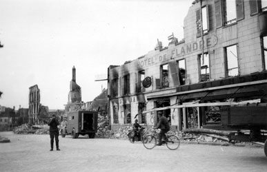 L'hôtel des Flandres en ruines Compiègne