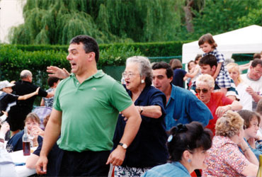 La dance de la chenille avec Colette Pittard Vieux-Moulin 1996
