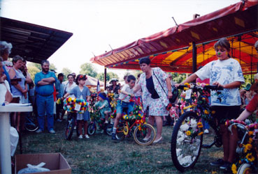 Concours de vélos fleuris Vieux-Moulin 1996