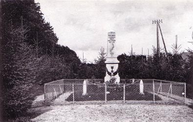 Le monument aux morts Vieux-Moulin Oise