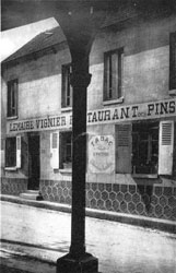 Epicerie, Chambres Meublées, Restaurant des Pins Vieux-Moulin